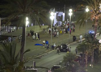 Strage di Nizza: 84 morti. Tanti bambini tra le vittime. L’attentatore è un franco-tunisino