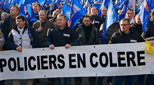 Francia/ Polizia in rivolta, Hollande sotto accusa. Ma in Italia nessuno deve saperlo…