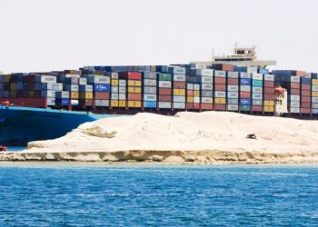 Egitto/ Il Canale di Suez si allarga nonostante il calo dei passaggi