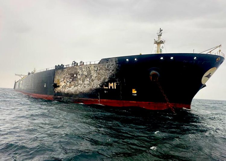 Attacco all’Iran 7/ Petroliere sotto tiro e Hormuz chiuso. E il prezzo del petrolio sale ancora
