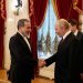 Teheran risponde e rilancia la trattativa. Con l’appoggio della Russia