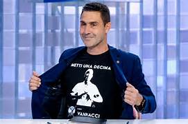 Il generale Vannacci cresce ancora ma il centrodestra fa finta di non vedere. Il sondaggio del Corriere