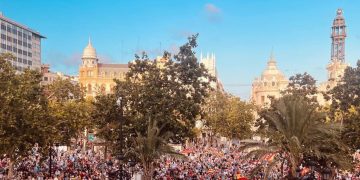 Ceuta non si vende. Tutta la Spagna in piazza contro l’invasione